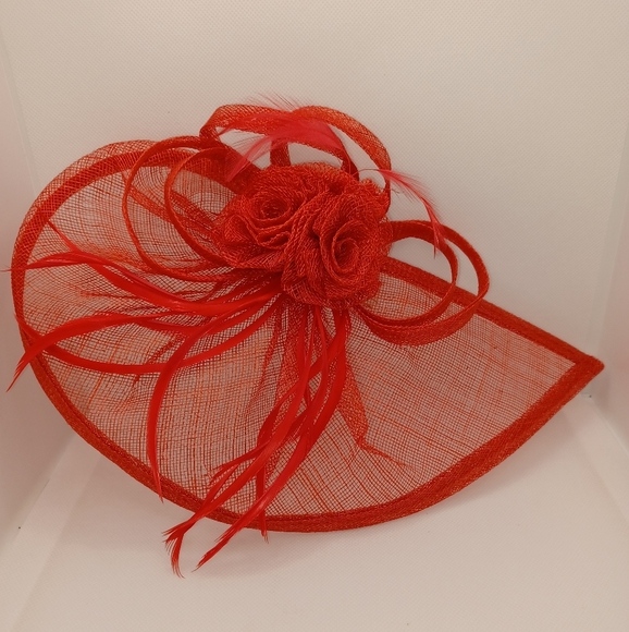 Teardrop Red Fascinator with band - Picture 2 of 2